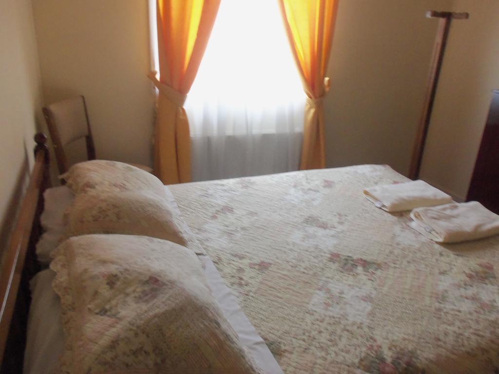 Hostal Joshiken Punta Arenas Exterior foto