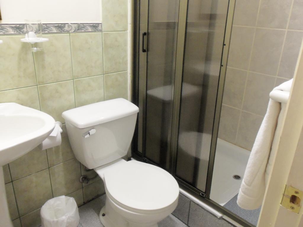 Hostal Joshiken Punta Arenas Exterior foto