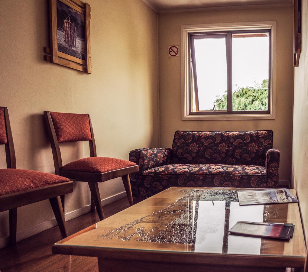 Hostal Joshiken Punta Arenas Exterior foto